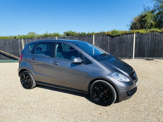 A 2010 MERCEDES-BENZ A CLASS 1.5 A160 Classic SE Hatchback 5dr Petrol CVT (157 g/km, 95 bhp)