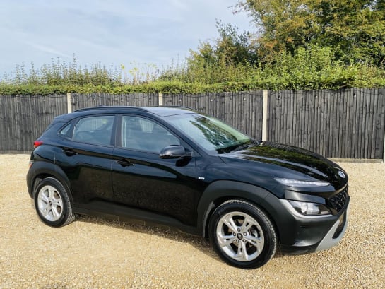 A 2023 HYUNDAI KONA 1.0 T-GDi MHEV SE Connect SUV 5dr Petrol Hybrid Manual Euro 6 (s/s) (120 ps)