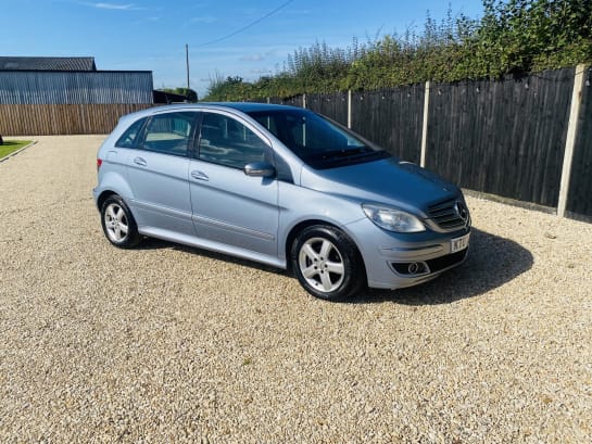 A 2007 MERCEDES-BENZ B CLASS 1.5 B150 SE MPV 5dr Petrol Autotronic (166 g/km, 95 bhp)