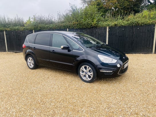 A 2012 FORD S-MAX 2.0 TDCi Titanium MPV 5dr Diesel Powershift Euro 5 (163 ps)