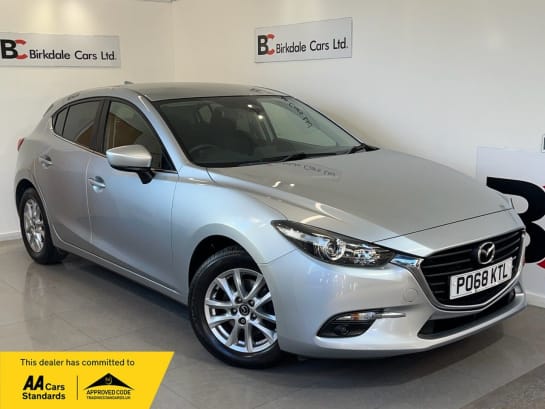 A null MAZDA 3 2.0 SE-L NAV 5d 118 BHP FSH - HEATED SEATS - LOW MILEAGE