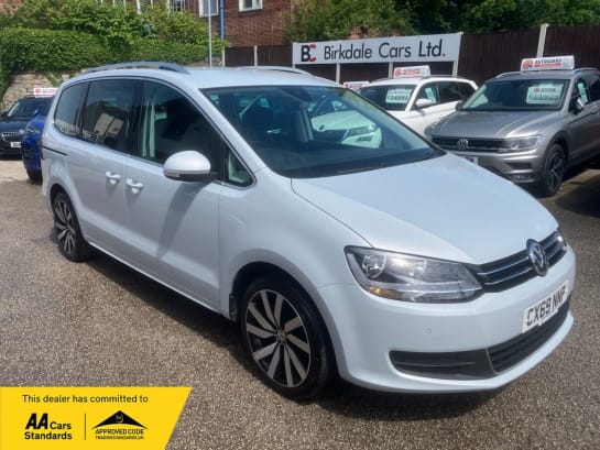 A null VOLKSWAGEN SHARAN 2.0 TDI SE Nav MPV 5dr 7-Seat Diesel DSG Euro 6 (s/s) (150 ps) FSH - 7-SEAT