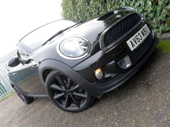 A null MINI ROADSTER Mini Roadster 2.0 Cooper S Convertible Local Owner Full History £6,000 Of O