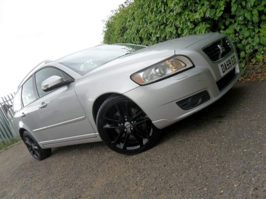 A null VOLVO V50 2.0D GPF SE Lux Estate 5dr Diesel Powershift Euro 4 (136 ps) Heated Leather