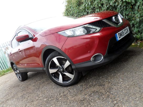 A 2015 NISSAN QASHQAI 1.2 DIG-T n-tec+ SUV 5dr Petrol Manual 2WD Euro 5 (s/s) (115 ps) Low Mileag