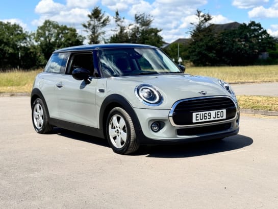 A null MINI HATCH COOPER 1.5 COOPER CLASSIC 3d 134 BHP