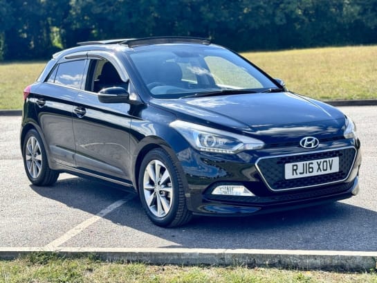 A null HYUNDAI I20 1.2 MPI PREMIUM SE BLUE DRIVE 5d 83 BHP HEATED FRONT SEATS/STEERING WHEEL