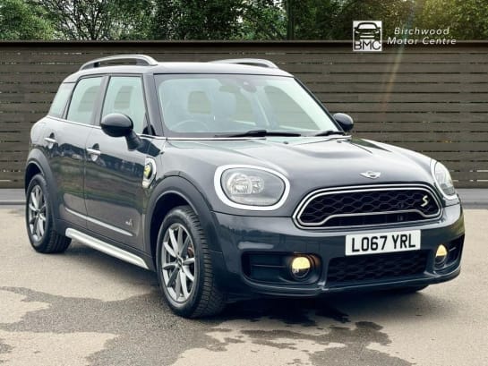 A null MINI COUNTRYMAN 1.5 COOPER S E ALL4 5d 222 BHP REAR PARKING SENSORS, AIR CON