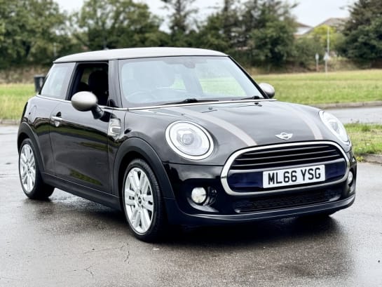 A null MINI HATCH 1.5 Cooper Seven Hatchback 3dr Petrol Manual Euro 6 (s/s) (136 ps) DAB AND