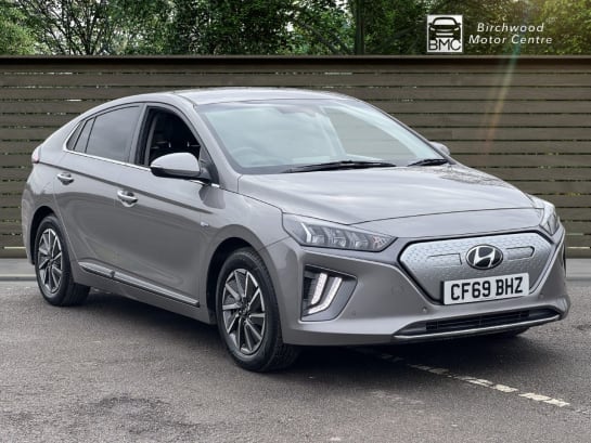 A null HYUNDAI IONIQ 38.3kWh Premium SE Hatchback 5dr Electric Auto (136 ps)