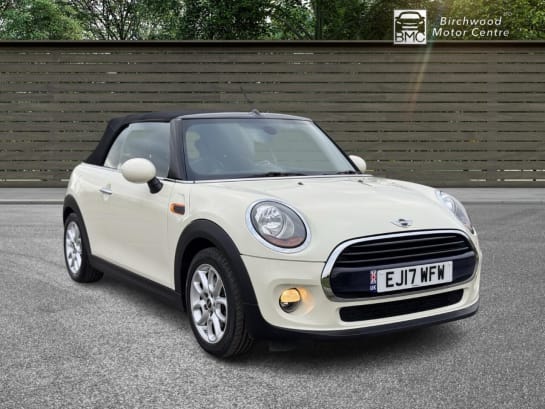 A null MINI CONVERTIBLE 1.5 Cooper Convertible 2dr Petrol Auto Euro 6 (s/s) (136 ps) OVER £4K IN EX