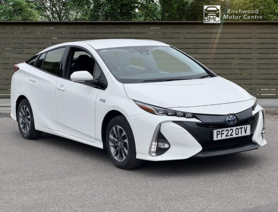 A 2022 TOYOTA PRIUS 1.8 VVT 8.8kWh Business Edition Plus Hatchback 5dr Petrol Plug-in Hybrid CV
