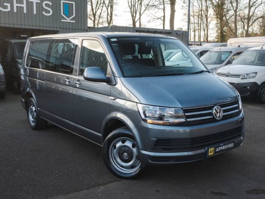 A null VOLKSWAGEN TRANSPORTER SHUTTLE 2.0 TDI BlueMotion Tech SE Minibus Double Cab 5dr Diesel DSG FWD LWB Euro 6