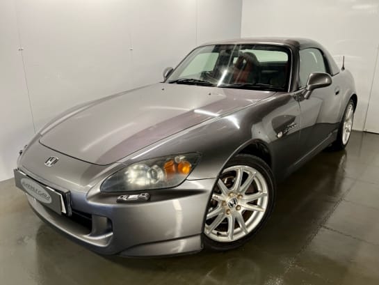 A 2005 HONDA S2000 16V GT