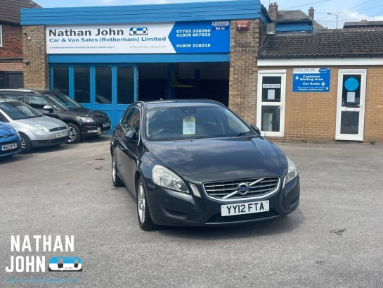 A null VOLVO V60 2.0 D3 SE Estate 5dr Diesel Manual Euro 5 (s/s) (163 ps)
