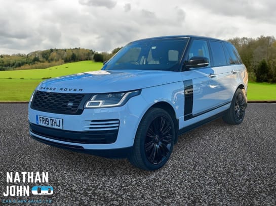 A null LAND ROVER RANGE ROVER 3.0 SD V6 Vogue SE SUV 5dr Diesel Auto 4WD Euro 6 (s/s) (275 ps)