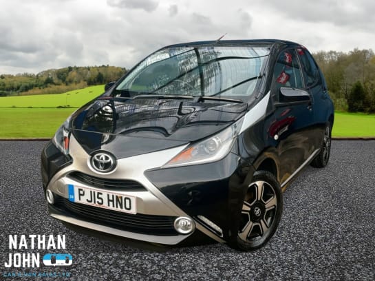 A null TOYOTA AYGO 1.0 VVT-i x-clusiv Hatchback 5dr Petrol Manual Euro 5 Euro 5 (68 ps)