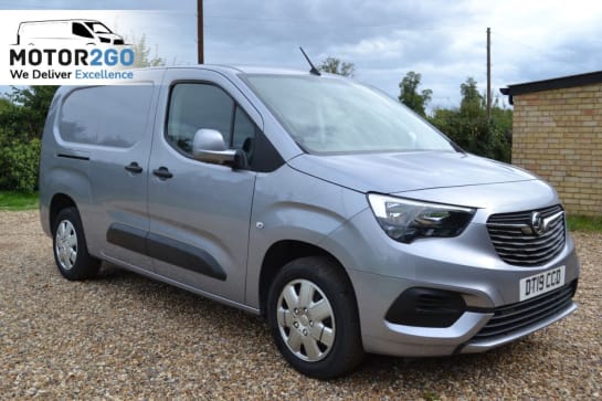 A 2019 VAUXHALL COMBO L2H1 2300 SPORTIVE S/S