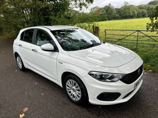 A null FIAT TIPO 1.4 EASY 5DR 94 BHP + SERVICE HISTORY + BLUETOOTH