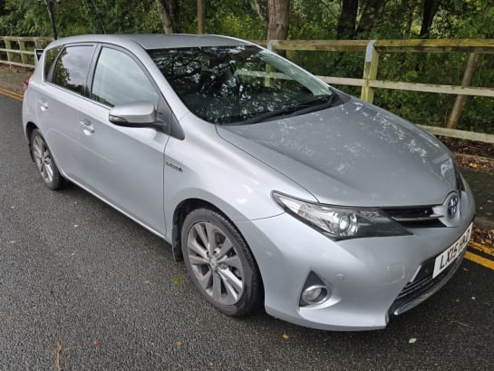 A null TOYOTA AURIS 1.8 VVT-h Excel Hatchback 5dr Petrol Hybrid CVT Euro 5 (s/s) (136 ps)