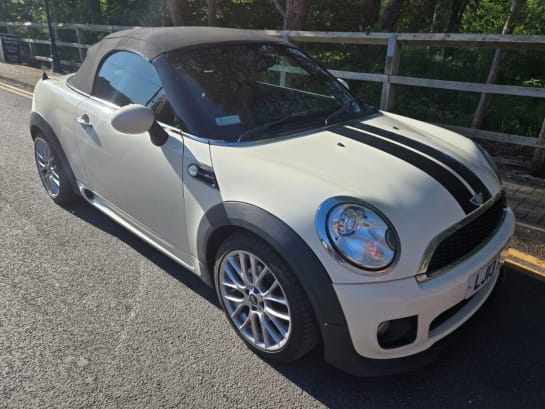 A null MINI ROADSTER 1.6 Cooper Convertible 2dr Petrol Manual Euro 5 (s/s) (122 ps)