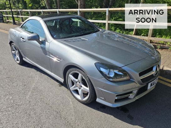 A null MERCEDES-BENZ SLK 1.8 SLK200 BlueEfficiency AMG Sport Convertible 2dr Petrol G-Tronic+ Euro 5