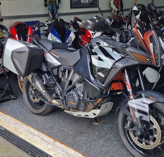 A 2019 KTM 1290 SUPER ADVENTURE S 19