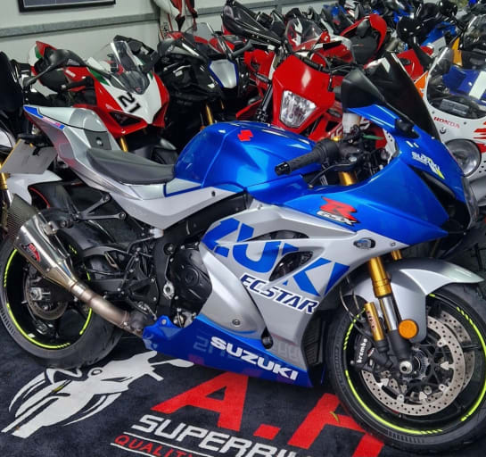 A 2021 SUZUKI GSXR 1000 RZ AM1