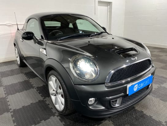 A null MINI COUPE 1.6 COOPER S 2d 181 BHP (Rates starting as low as 10.9%!!!)