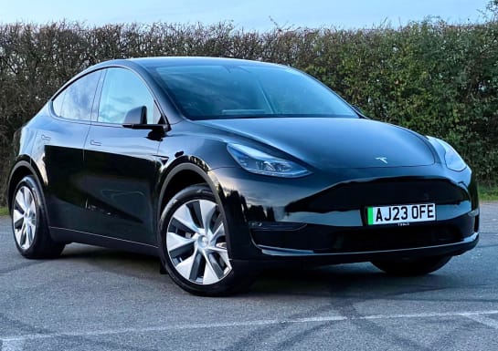 A null TESLA MODEL Y (Dual Motor) Long Range Auto 4WDE 5dr