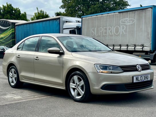 A null VOLKSWAGEN JETTA 1.4 TSI SE Euro 5 4dr