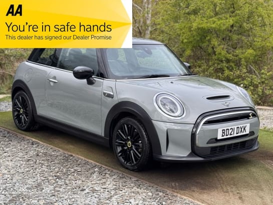 A null MINI ELECTRIC HATCH Cooper SE 32.6kWh Level 2 Hatchback 3dr Electric Auto (184 ps) ELECTRIC FOL