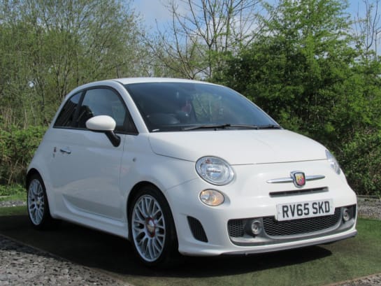 A null ABARTH 595 1.4 T-Jet Turismo Hatchback 3dr Petrol Manual Euro 6 (160 bhp) AUX USB