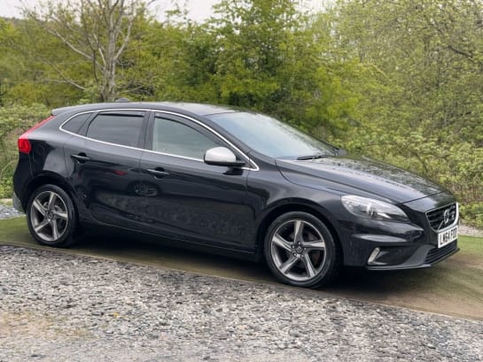 A null VOLVO V40 1.6 D2 R-Design Lux Hatchback 5dr Diesel Powershift Euro 5 (s/s) (115 ps) E