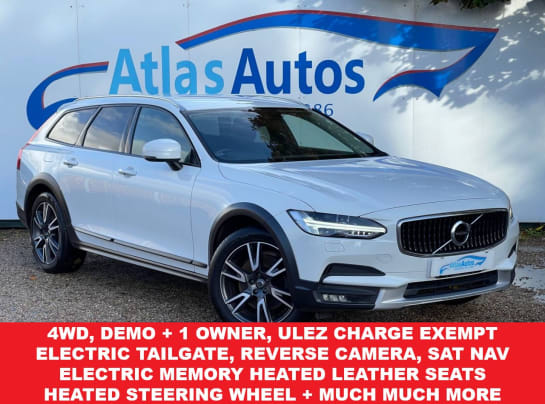 A 2018 VOLVO V90 D4 CROSS COUNTRY PRO AWD