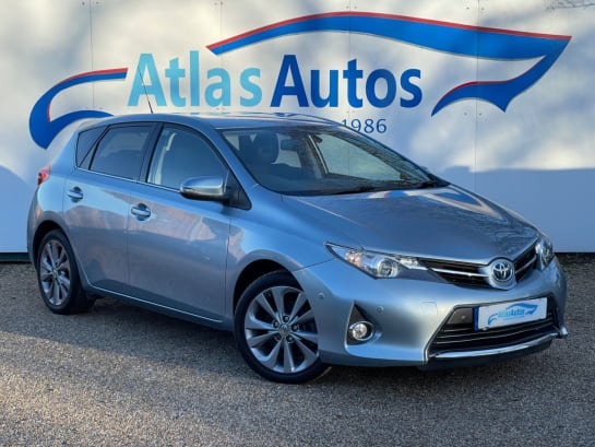 A 2015 TOYOTA AURIS VVT-I EXCEL