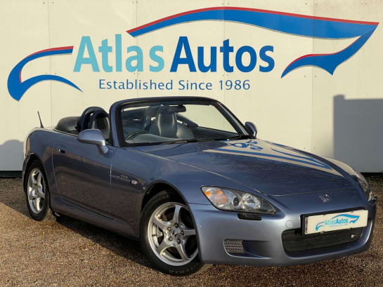 A 2003 HONDA S2000 16V