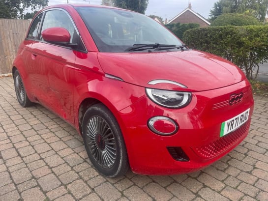 A null FIAT 500E 42kWh RED Hatchback 3dr Electric Auto (118 ps) CLIMATE, CRUISE, REAR PARK S