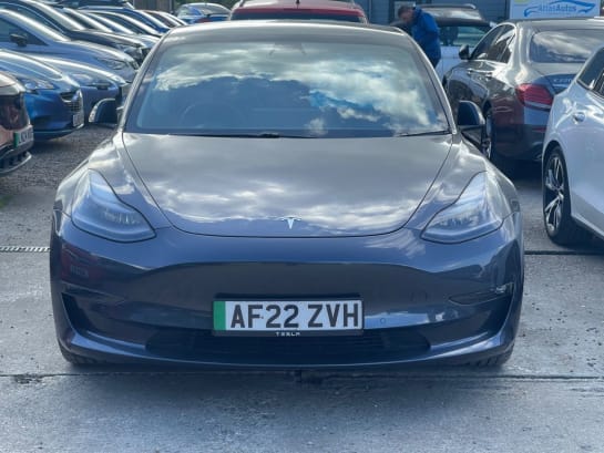 A null TESLA MODEL 3 (Dual Motor) Long Range Saloon 4dr Electric Auto 4WDE (346 ps)