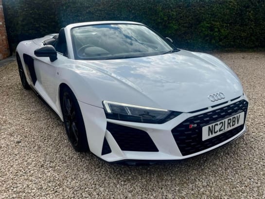 A null AUDI R8 5.2 FSI V10 NEW SHAPE Spyder 2dr Petrol S Tronic Euro 6 (s/s) (540 ps)