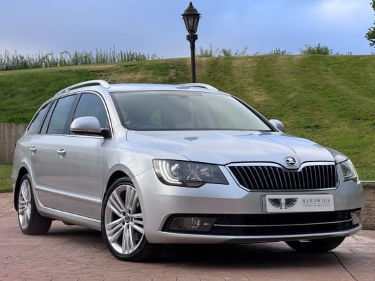 A null SKODA SUPERB 2.0 TDI Elegance Estate 5dr Diesel DSG 4WD Euro 5 (s/s) (170 ps) 1 FORMER K
