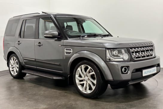 A null LAND ROVER DISCOVERY 4 3.0 SD V6 HSE SUV 5dr Diesel Auto 4WD Euro 6 (s/s) (256 bhp) Extended Ebony