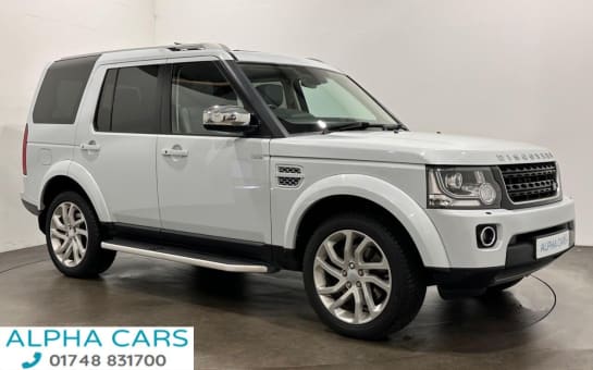 A 2016 LAND ROVER DISCOVERY 4 3.0 SD V6 Landmark SUV 5dr Diesel Auto 4WD Euro 6 (s/s) (256 bhp) 1 Owner
