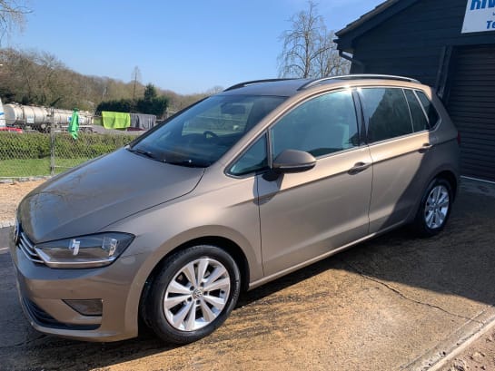 A null VOLKSWAGEN GOLF SV 2.0 TDI BlueMotion Tech SE DSG Euro 6 (s/s) 5dr