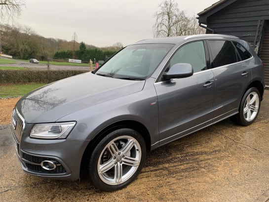 A null AUDI Q5 2.0 TDI S line Plus S Tronic quattro Euro 5 (s/s) 5dr