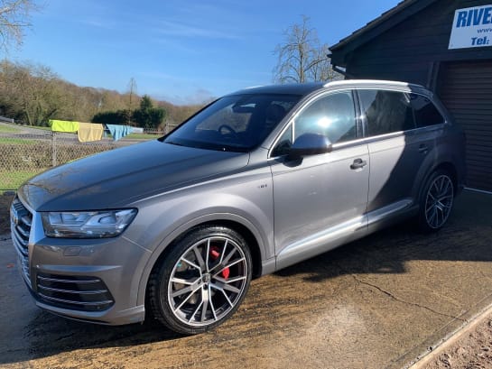 A 2018 AUDI Q7 SQ7 TDI QUATTRO