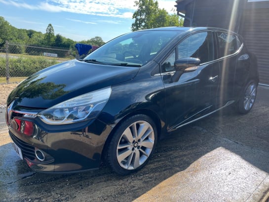 A null RENAULT CLIO 0.9 TCe Dynamique S Nav Euro 6 (s/s) 5dr