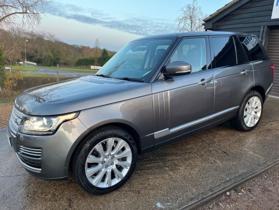 A null LAND ROVER RANGE ROVER 4.4 SD V8 Vogue SE Auto 4WD Euro 6 (s/s) 5dr