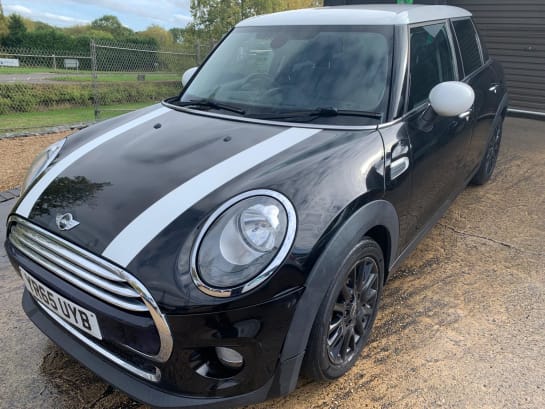 A null MINI HATCH 1.5 Cooper Euro 6 (s/s) 5dr