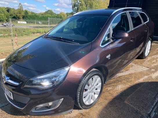 A null VAUXHALL ASTRA 2.0 CDTi Elite Sports Tourer Euro 5 (s/s) 5dr